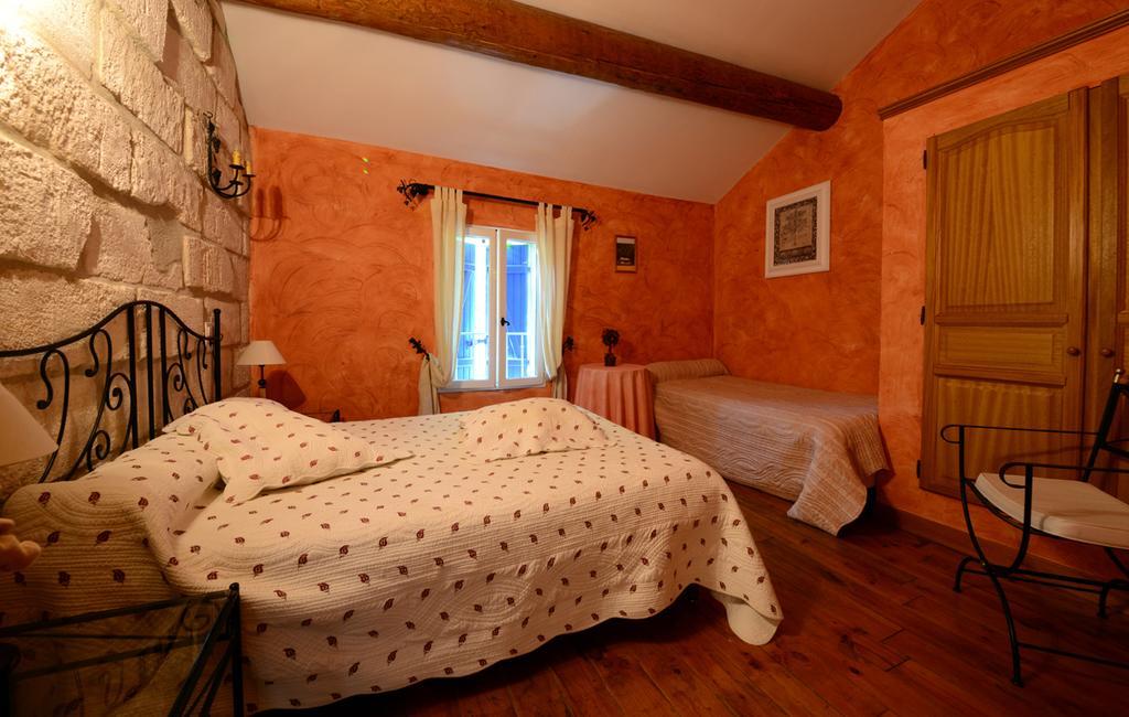L'Oustau De Mistral Hotel Eyragues ภายนอก รูปภาพ